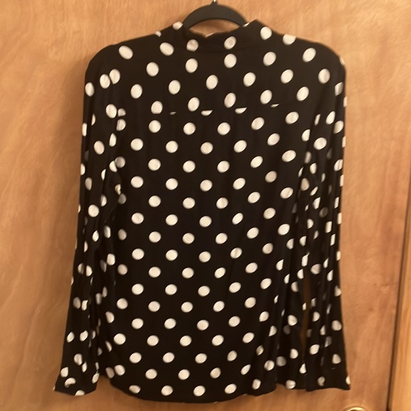 Black and white big polka dots button up blouse woman’s size 6 (small) - Picture 5 of 5